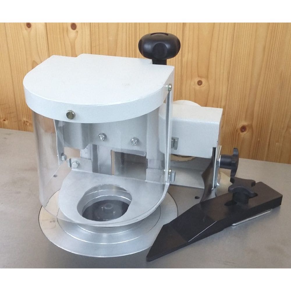 Защитная оснастка Charnwood SMRF для фрезерования криволинейных кромок на станке W050